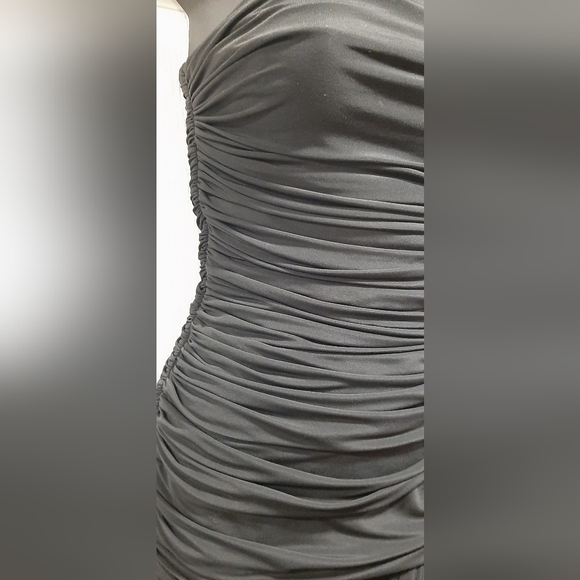 KIRA Little Black Dress With Lots of Detailing Size Large Like New - Picture 5 of 10